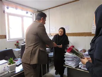 تقدیر از کارشناس ناظر  بیمه سلامت به مناسبت بزرگداشت هفته ملی بیمه سلامت